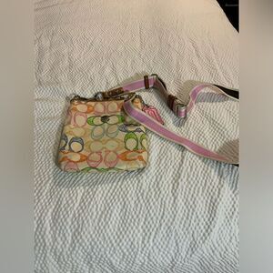 COACH Crossbody Signature C white & Pink Jacquard Adjustable Strap